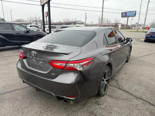 2018 Toyota Camry SE