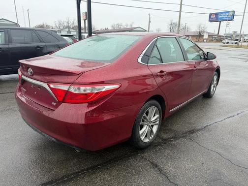 2016 Toyota Camry SE w/Special Edition Pkg