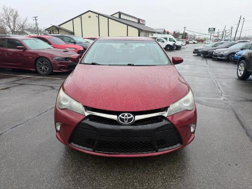 2016 Toyota Camry SE w/Special Edition Pkg