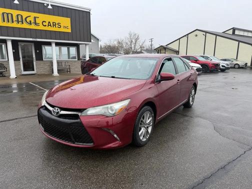 2016 Toyota Camry SE w/Special Edition Pkg