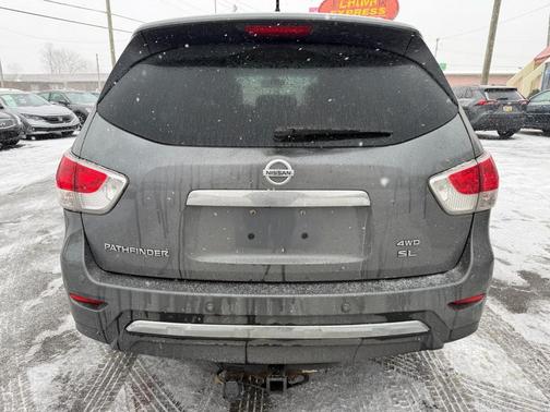 2015 Nissan Pathfinder SL