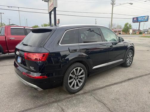 Ink Blue Metallic 2017 Audi Q7 3.0T Premium