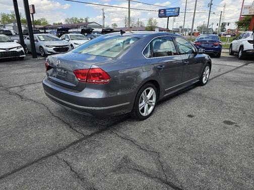 Platinum Gray Metallic 2013 Volkswagen Passat 2.0 TDI SEL Premium