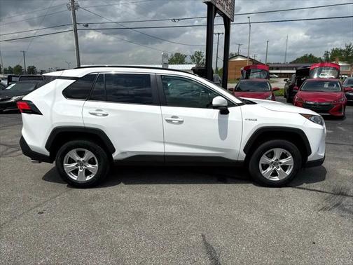 2021 Toyota RAV4 Hybrid XLE