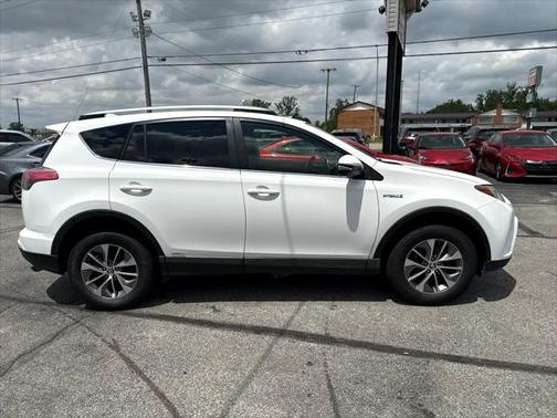 2018 Toyota RAV4 Hybrid XLE