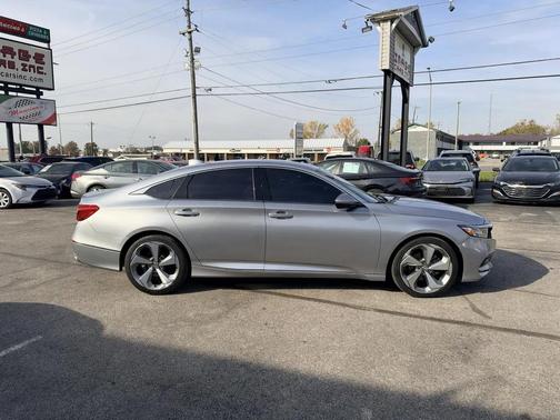 Lunar Silver Metallic 2018 Honda Accord Touring 2.0T