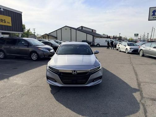 Lunar Silver Metallic 2018 Honda Accord Touring 2.0T