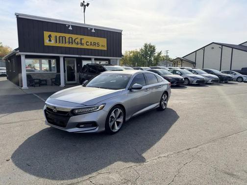 Lunar Silver Metallic 2018 Honda Accord Touring 2.0T