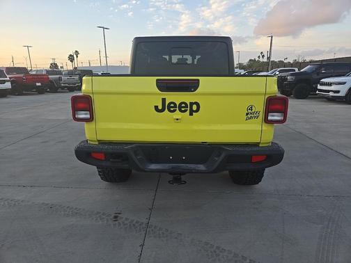 2023 Jeep Gladiator Willys 4x4