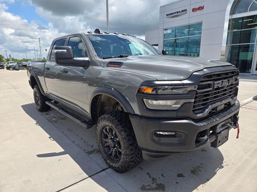 Ceramic Gray Clearcoat 2026 RAM 2500 Tradesman Crew Cab 4x4 6'4' Box