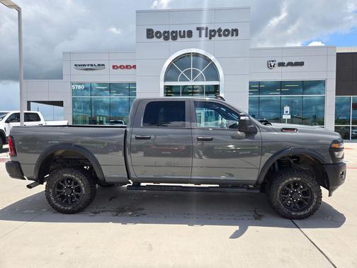 Ceramic Gray Clearcoat 2026 RAM 2500 Tradesman Crew Cab 4x4 6'4' Box