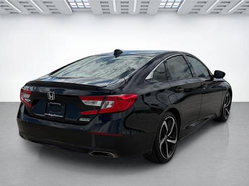 Crystal Black Pearl 2022 Honda Accord Sport SE 1.5T