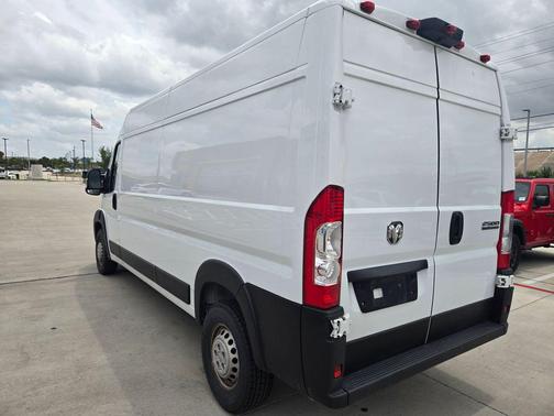 Bright White Clearcoat 2025 RAM ProMaster 2500 Tradesman