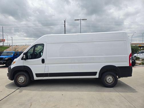 Bright White Clearcoat 2025 RAM ProMaster 2500 Tradesman