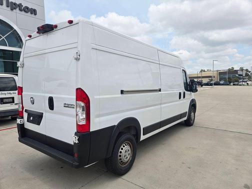 Bright White Clearcoat 2025 RAM ProMaster 2500 Tradesman