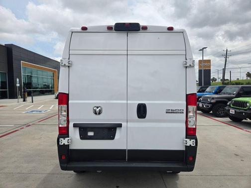 Bright White Clearcoat 2025 RAM ProMaster 2500 Tradesman