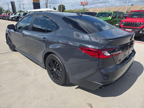 Underground 2026 Toyota Camry SE
