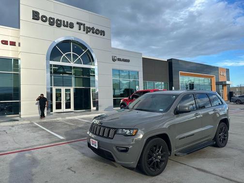 2021 Jeep Grand Cherokee Laredo