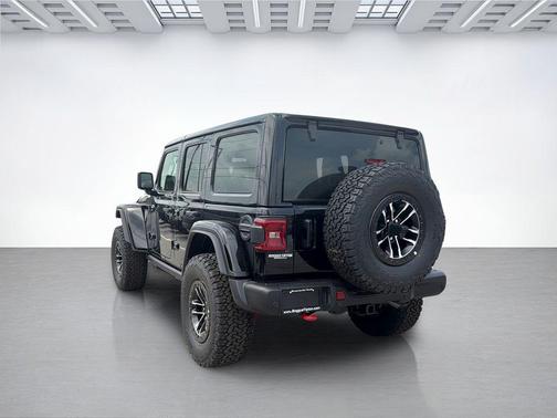 Black Clearcoat 2026 Jeep Wrangler Rubicon