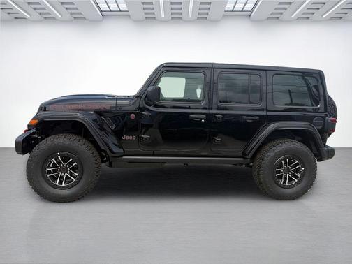 Black Clearcoat 2026 Jeep Wrangler Rubicon