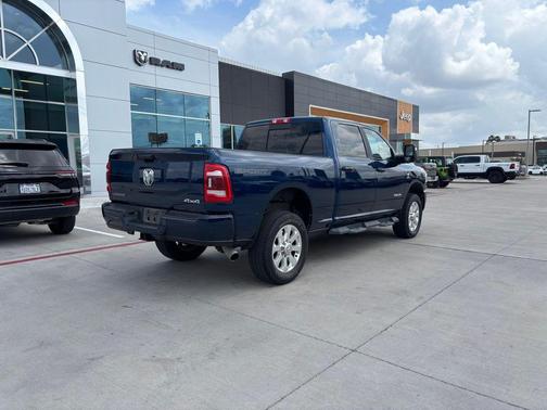 Patriot Blue Pearlcoat 2023 RAM 2500 Big Horn Crew Cab 4x4 6'4' Box