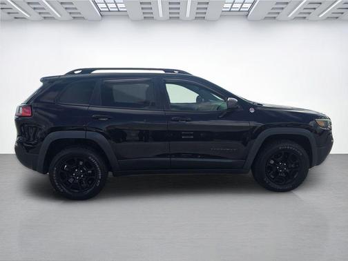 Diamond Black Crystal Pearlcoat 2019 Jeep Cherokee Trailhawk Elite