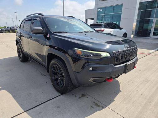 Diamond Black Crystal Pearlcoat 2019 Jeep Cherokee Trailhawk Elite