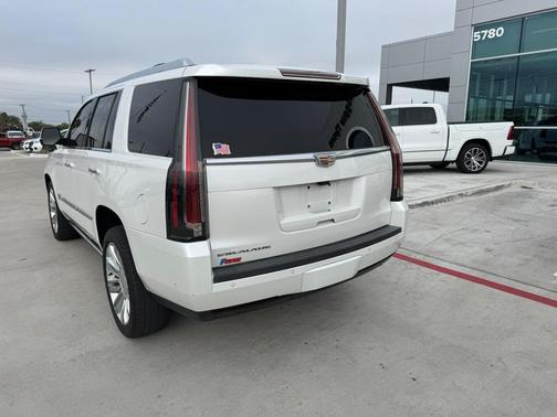 2019 Cadillac Escalade Platinum