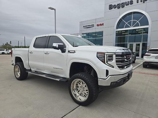 2022 GMC Sierra 1500 SLT