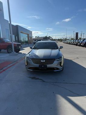 2023 Cadillac CT4 Luxury