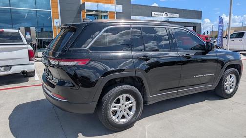 2023 Jeep Grand Cherokee Laredo