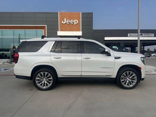 White Frost Tricoat 2024 GMC Yukon Denali