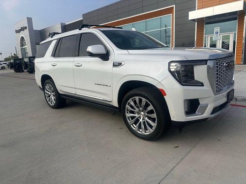 White Frost Tricoat 2024 GMC Yukon Denali