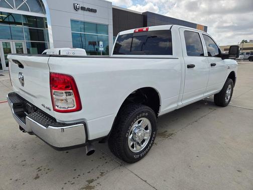 Bright White Clearcoat 2024 RAM 2500 Tradesman Crew Cab 4x4 6'4' Box