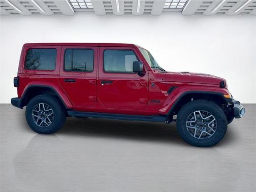 2025 Jeep Wrangler 4-Door Sahara 4x4
