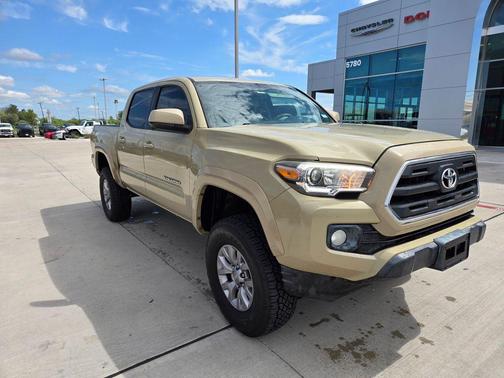 Quicksand 2017 Toyota Tacoma SR5