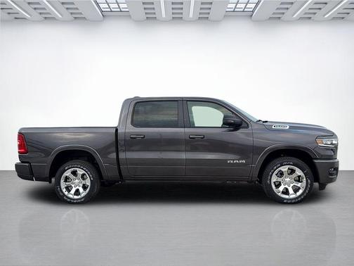 Granite Crystal Metallic Clearcoat 2026 RAM 1500 Big Horn/Lone Star