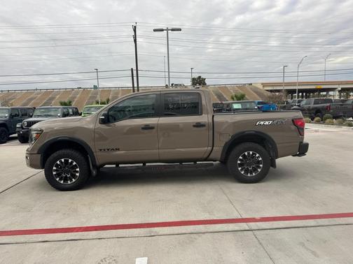 2023 Nissan Titan PRO-4X