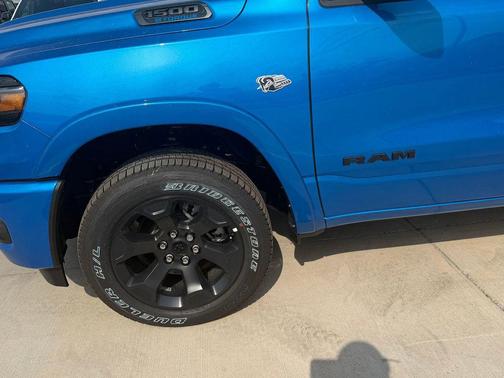 Hydro Blue Pearlcoat 2026 RAM 1500 Big Horn/Lone Star
