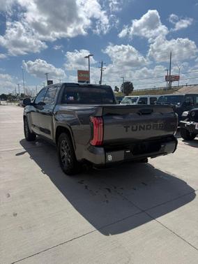 2023 Toyota Tundra Hybrid Platinum