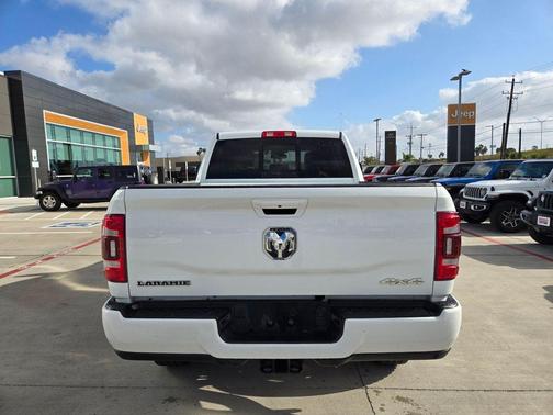2024 RAM 2500 Laramie Crew Cab 4x4 6'4' Box