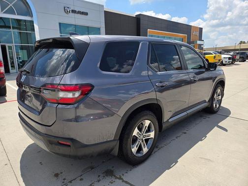 Modern Steel Metallic 2023 Honda Pilot 2WD EX-L 8 Passenger
