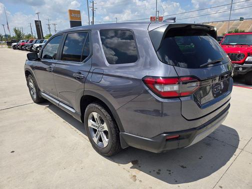 Modern Steel Metallic 2023 Honda Pilot 2WD EX-L 8 Passenger