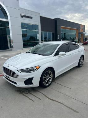 2020 Ford Fusion SEL