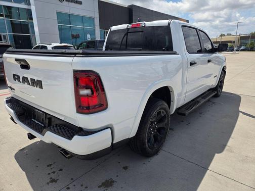 Bright White Clearcoat 2026 RAM 1500 Big Horn/Lone Star