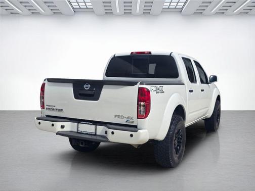 Glacier White 2019 Nissan Frontier PRO-4X