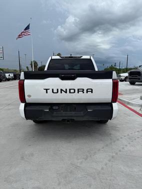2022 Toyota Tundra SR5