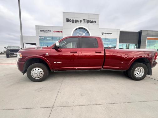 2019 RAM 3500 Laramie Crew Cab 4x4 8' Box