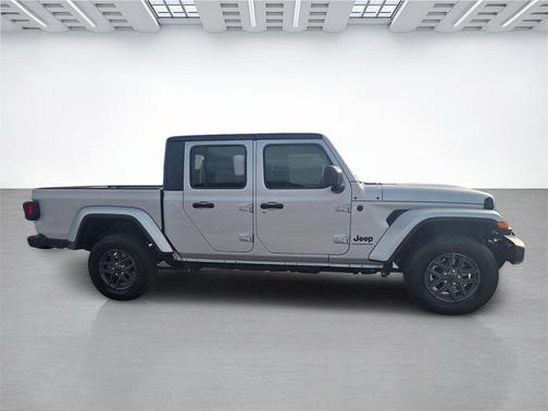 2024 Jeep Gladiator Sport S