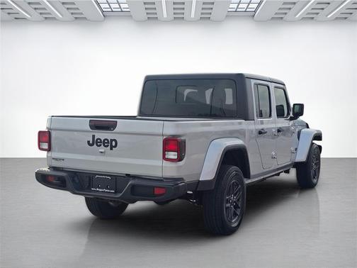 2024 Jeep Gladiator Sport S